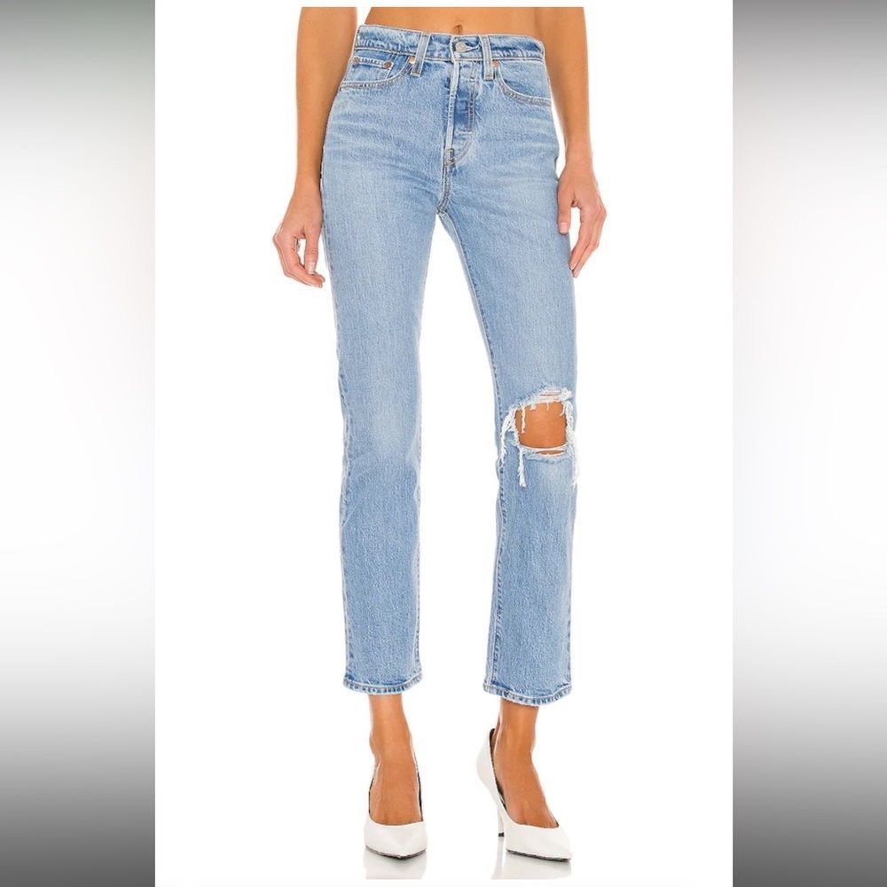 Levi’s High Waisted Light Wash Denim Jeans Ripped Knee, Straight Leg, Button Fly